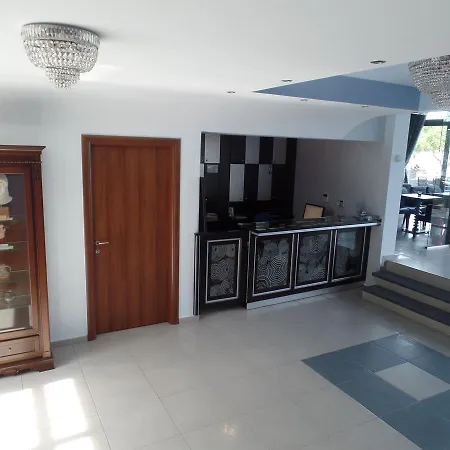 Plage Hotel Nea Peramos (Macedonia)