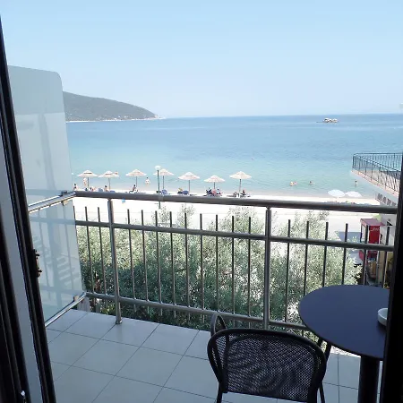 Plage Hotel * Nea Peramos (Macedonia)