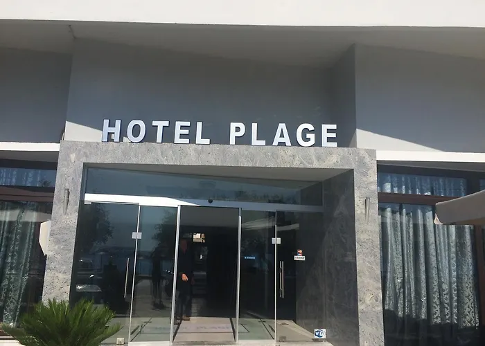 Plage Hotel Отель Неа-Перамос