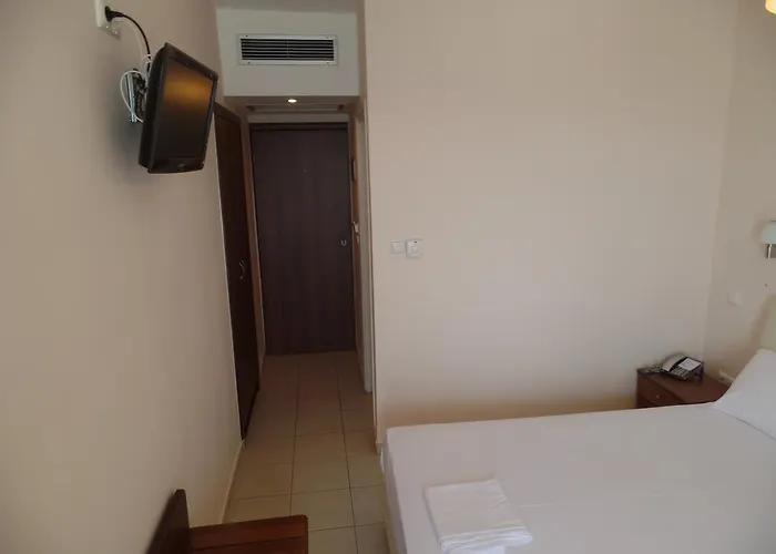Plage Hotel Неа-Перамос